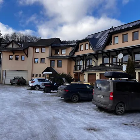 Pod Magurou Διαμέρισμα *